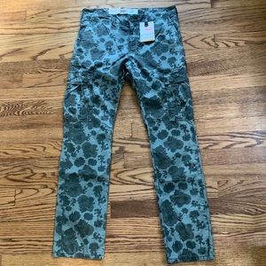 NWT Girls Levi’s Slim Cargo Pant